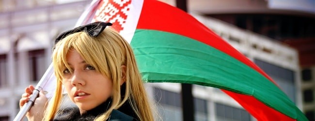 biélorussie femme drapeau